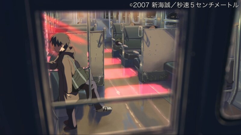 秒速５センチメートルの桜花抄、踏切の明里が電車を照らす